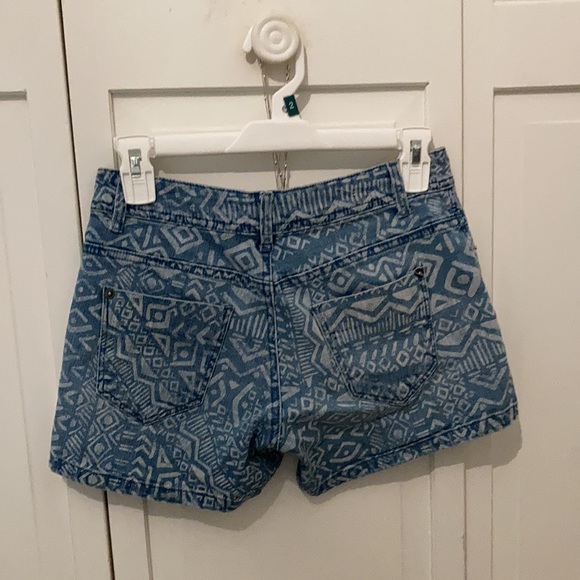 Fun patterned jorts - Picture 2 of 2